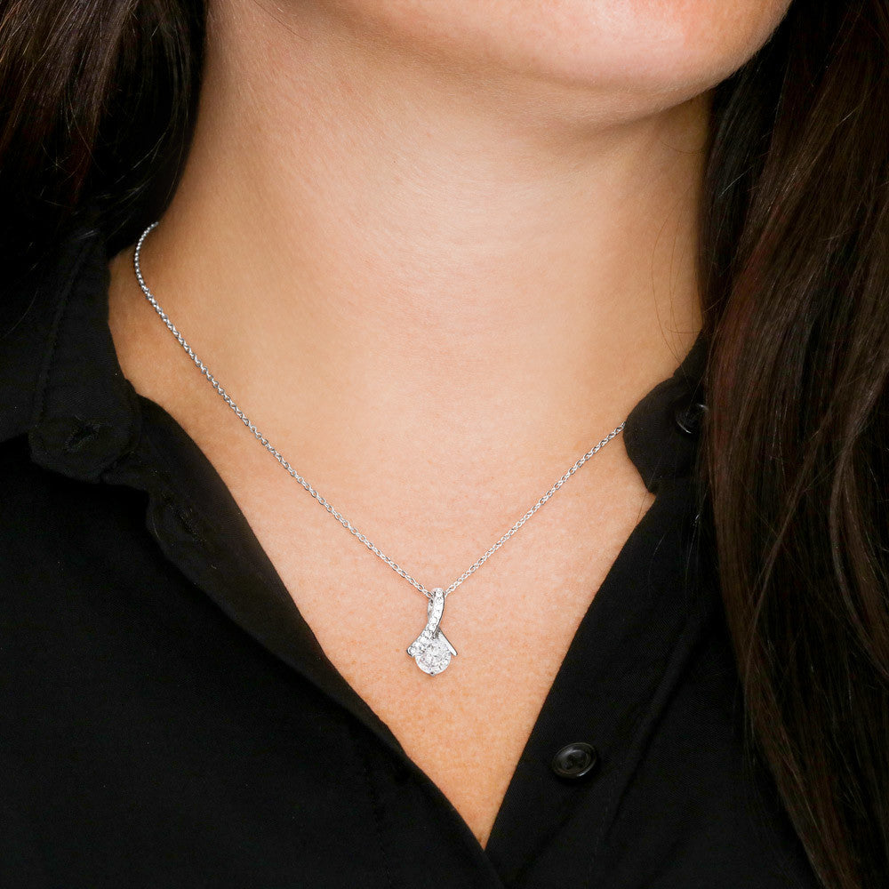 Alluring Beauty Necklace For Her