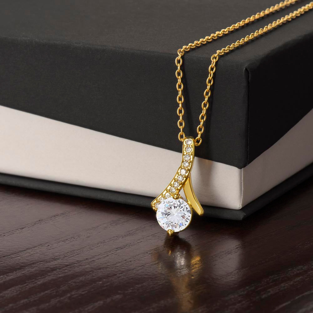 Alluring Beauty Necklace For Her