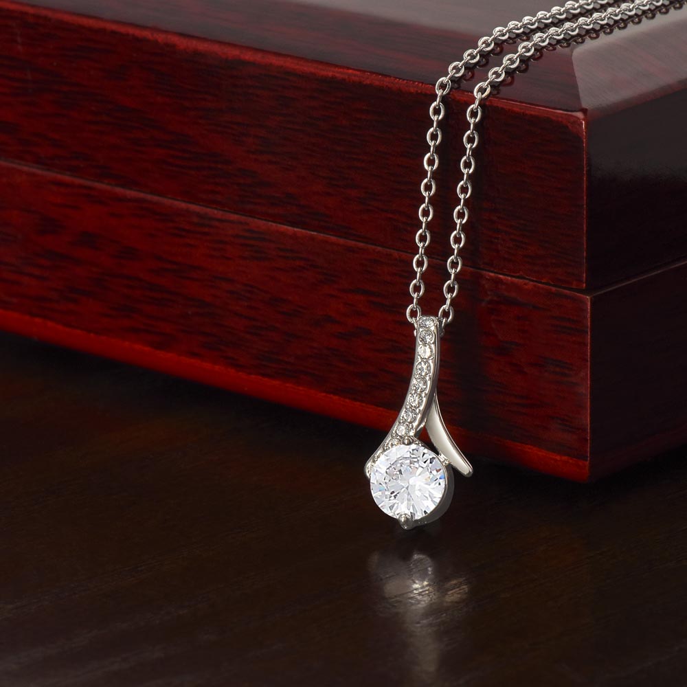 Alluring Beauty Necklace For Her